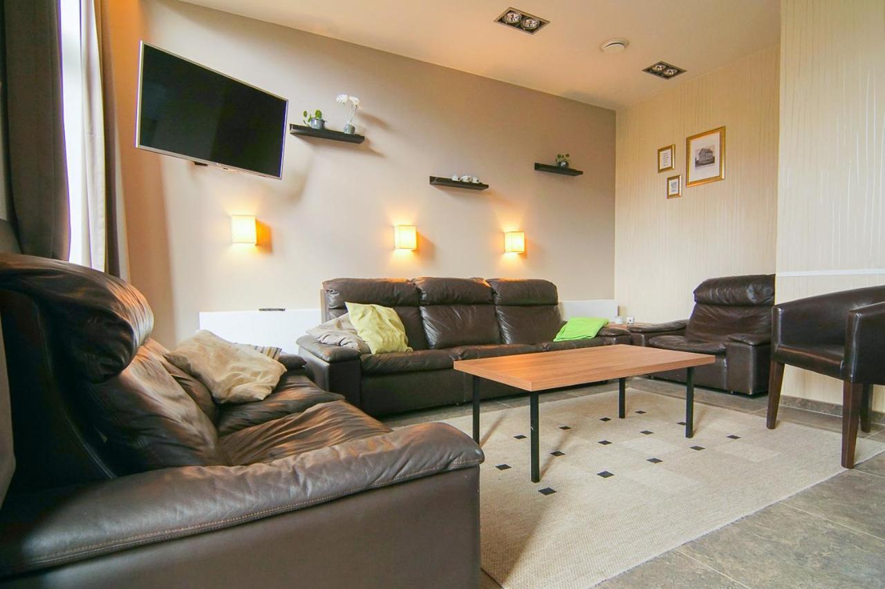 Het Dorpshuys - Vakantiewoning Tot 12 Personen Ferienhaus *