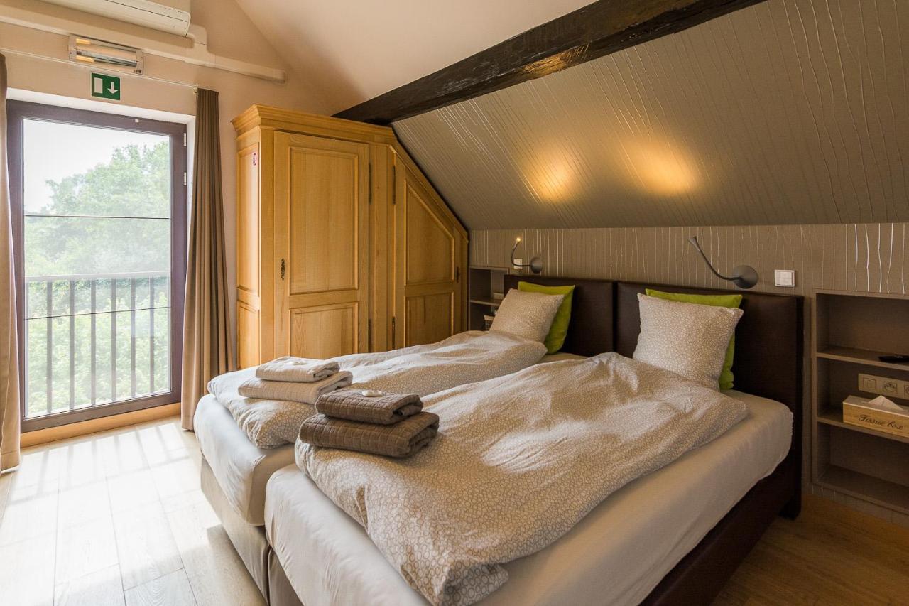 Het Dorpshuys - Vakantiewoning Tot 12 Personen Ferienhaus Maaseik
