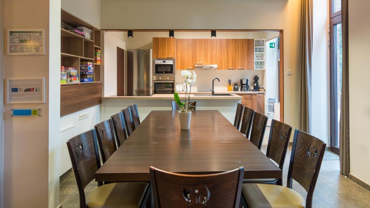 Het Dorpshuys - Vakantiewoning Tot 12 Personen * Maaseik